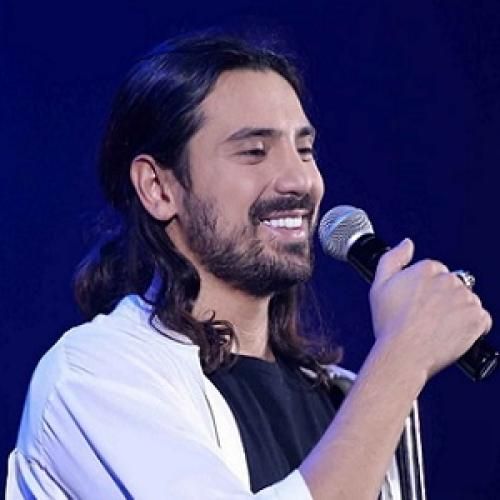 دانلود آهنگ چه قد مهربونی تو به آرزو هام منو میرسونی با صدای امیر عباس گلاب